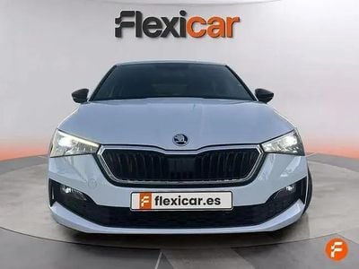 Usado Skoda Scala Sport 115 CV (84 kW) 2019 Blanco Utilitario