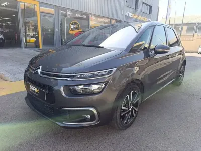 Usado Citroën C4 SpaceTourer Feel 130 CV (95 kW) 2020 Gris / plata Monovolumen