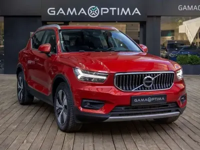 Usado Volvo XC40 Inscription 262 CV (192 kW) 2021 Rojo SUV