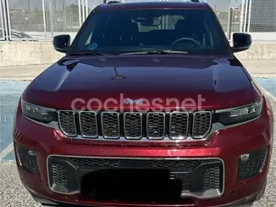 Usado Jeep Grand Cherokee Overland 381 CV (280 kW) 2023 Granate SUV