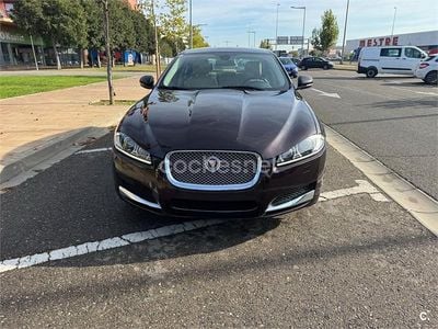 Granate Usado 2015 Jaguar XF Premium Luxury Berlina | 12.480 € (Precio justo)