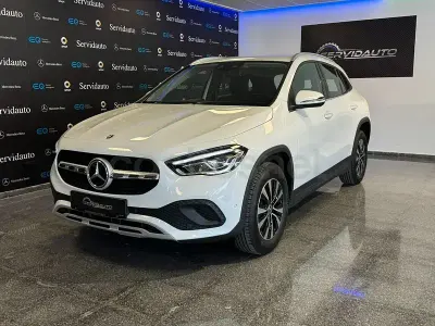 Usado Mercedes GLA250 218 CV (160 kW) 2022 Blanco SUV