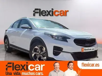 Usado Kia XCeed 120 CV (88 kW) 2022 Blanco SUV