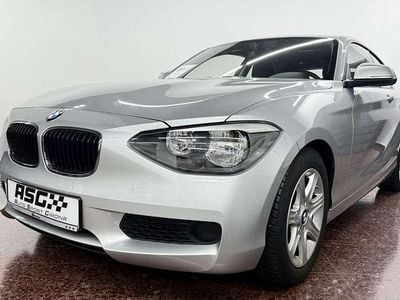 Usado BMW 114 102 CV (75 kW) 2014 Gris Utilitario
