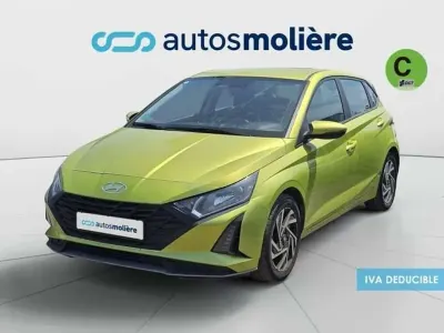 Usado Hyundai i20 84 CV (61 kW) 2024 Verde Utilitario