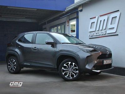 Usado Toyota Yaris Cross Active 116 CV (85 kW) 2023 Gris / plata SUV