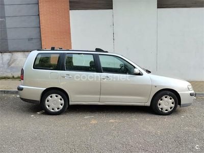 Usado Seat Cordoba 90 CV (66 kW) 2001 Gris / plata Familiar