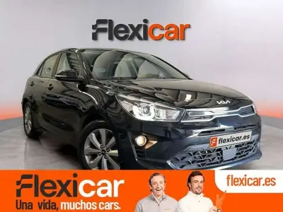 Usado Kia Rio 84 CV (61 kW) 2023 Negro Utilitario