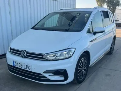 Usado VW Touran Sportline 150 CV (110 kW) 2022 Blanco Monovolumen