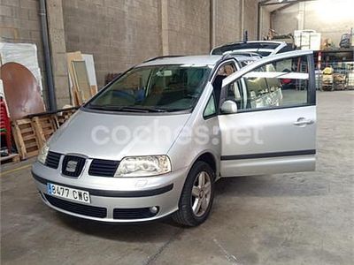 Usado Seat Alhambra 130 CV (95 kW) 2004 Gris / plata Monovolumen