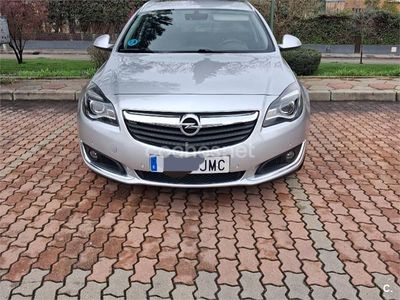 Usado Opel Insignia Business 136 CV (100 kW) 2016 Gris / plata Familiar