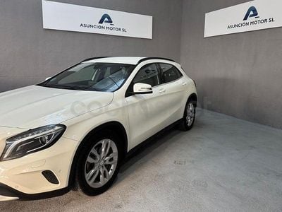 Begagnad Mercedes GLA200 AMG line 136 HK (100 kW) 2016 Vit SUV