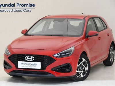 Usado Hyundai i30 100 CV (73 kW) 2024 Rojo
