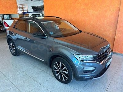 Usado VW T-Roc Advance 115 CV (84 kW) 2021 Gris / plata SUV