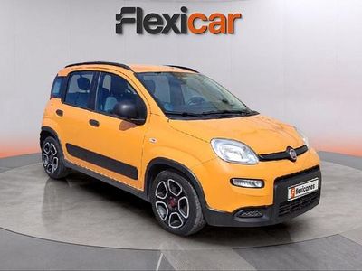 Usado Fiat Panda 71 CV (52 kW) 2022 Naranja Utilitario