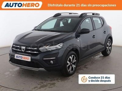 Usado Dacia Sandero Comfort 91 CV (66 kW) 2022 Gris Berlina
