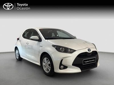 Begagnad Toyota Yaris Active 116 HK (85 kW) 2021 Vit Halvkombi