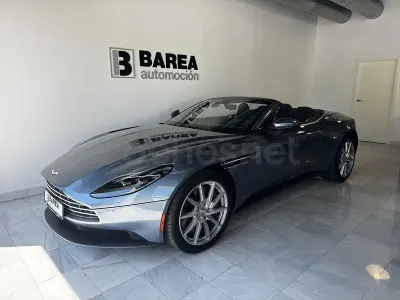 Usado Aston Martin DB11 510 CV (375 kW) 2020 Gris / plata Descapotable
