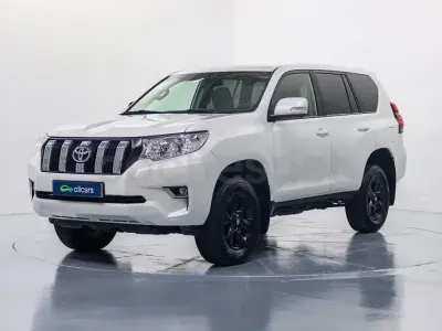 Używany Toyota Land Cruiser 177 KM (130 kW) 2018 Biały SUV