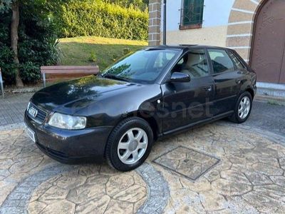 Usado Audi A3 Ambiente 110 CV (80 kW) 1998 Azul Utilitario