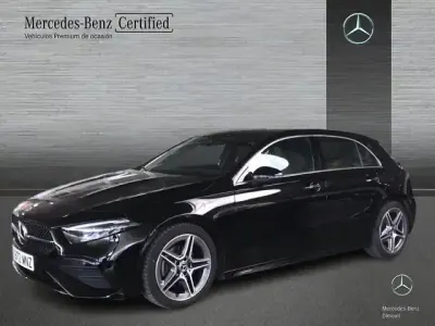 Usado Mercedes A200 AMG line 150 CV (110 kW) 2024 Negro noche Berlina