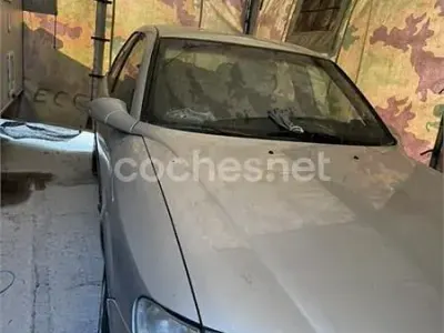 Usado Opel Vectra 136 CV (100 kW) 1998 Gris / plata Berlina