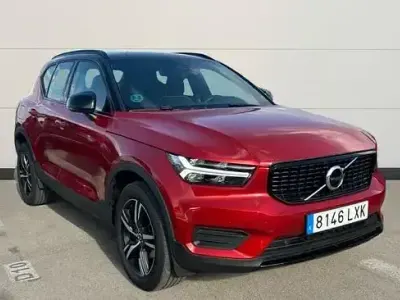 Usado Volvo XC40 R-Design 163 CV (119 kW) 2022 Rojo SUV