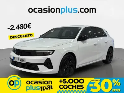 Usado Opel Astra 130 HP (95 kW) 2023 Branco Sedan