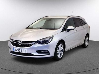 Usado Opel Astra Selective 110 CV (80 kW) 2019 Plateado Utilitario