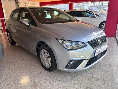 Usado Seat Ibiza Style 80 CV (58 kW) 2021 Gris / plata Utilitario