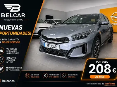 Usado Kia XCeed 100 CV (73 kW) 2025 Gris / plata SUV