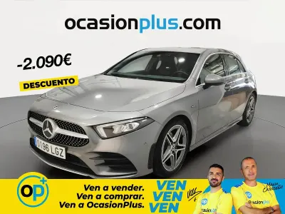 Usado Mercedes A180 136 CV (100 kW) 2020 Gris Berlina