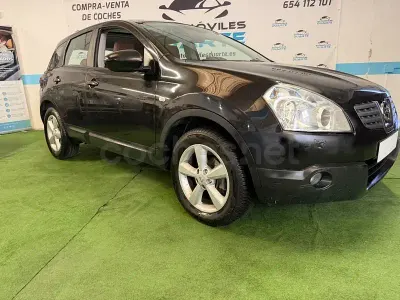 Usado Nissan Qashqai Tekna 140 CV (102 kW) 2008 Negro SUV