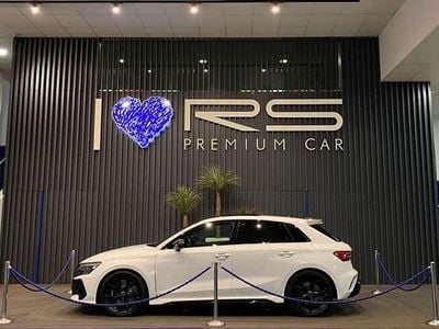 Usado Audi RS3 Sport 400 CV (294 kW) 2025 Blanco Berlina