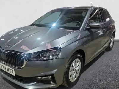 Usado Skoda Fabia Selection 95 CV (69 kW) 2025 Utilitario