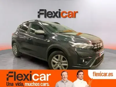 Usado Dacia Sandero Essentiel 91 HP (66 kW) 2023 Cinzento