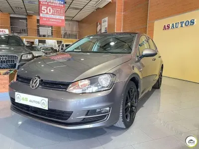 Begagnad VW Golf VII Advance 150 HK (110 kW) 2014 Grå Sedan