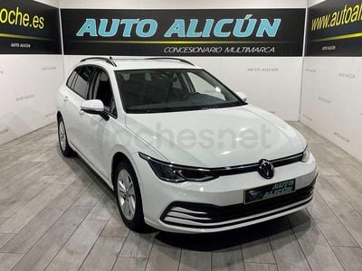 Usado VW Golf VIII Life 115 CV (84 kW) 2021 Blanco Familiar