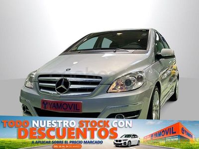Usado Mercedes B180 109 CV (80 kW) 2011 Gris / plata Monovolumen