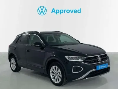 Usado VW T-Roc Life 110 CV (80 kW) 2024 Negro SUV