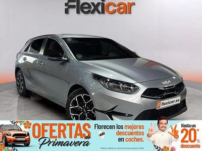 Usado Kia Ceed Style 120 CV (88 kW) 2024 Gris Utilitario