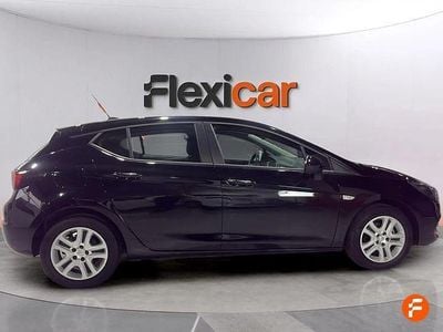 Usado Opel Astra Edition 110 CV (80 kW) 2021 Negro Familiar