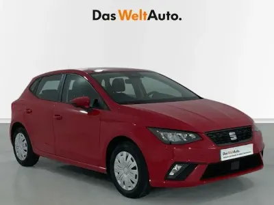 Usado Seat Ibiza Reference 80 CV (58 kW) 2022 Rojo Utilitario