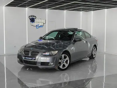 Usado BMW 320 Comfort Edition 177 CV (130 kW) 2007 Gris / plata Coupe