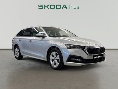 Usado Skoda Octavia Ambition 115 CV (84 kW) 2023 Gris plata Familiar