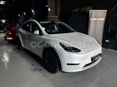 Eléctrico Usado 2024 Tesla Model Y SUV | 40.999 €