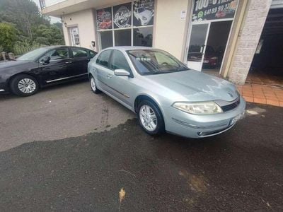 Gris Usado 2003 Renault Laguna II Authentique Berlina | 2200 € (Precio justo)