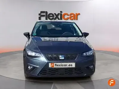 Usado Seat Ibiza Reference 95 CV (69 kW) 2024 Gris Utilitario
