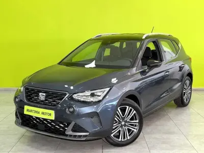 Usado Seat Arona FR 115 CV (84 kW) 2025 Gris SUV