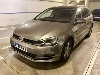 Usado VW Golf VII Advance 110 CV (80 kW) 2016 Gris / plata Familiar